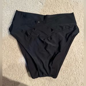 Aerie shine crossover high waisted bikini bottom. Size L